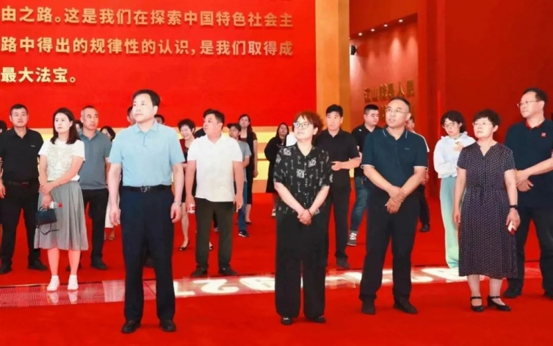 “以人大代表之為助力文化傳承發(fā)展”現(xiàn)場教學(xué)活動走進(jìn)榮程集團(tuán)