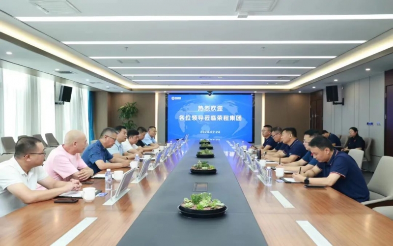 靜海區(qū)委常委、統(tǒng)戰(zhàn)部長(zhǎng)劉啟建一行到榮程集團(tuán)調(diào)研座談