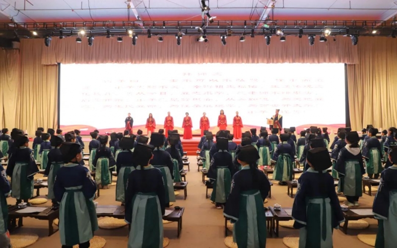 800余組家庭，近1800人，這兩場盛大的“開筆禮”，讓孩子們終身難忘！