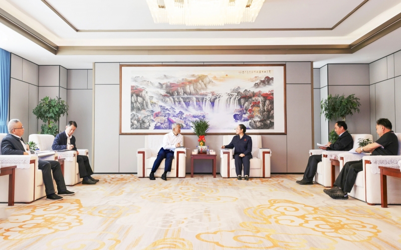 國網(wǎng)天津市電力公司董事長、黨委書記郭銘群深入榮程集團走訪調研